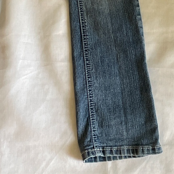 Vigoss Women's Classic Blue flair Leg Jeans - Picture 4 of 8